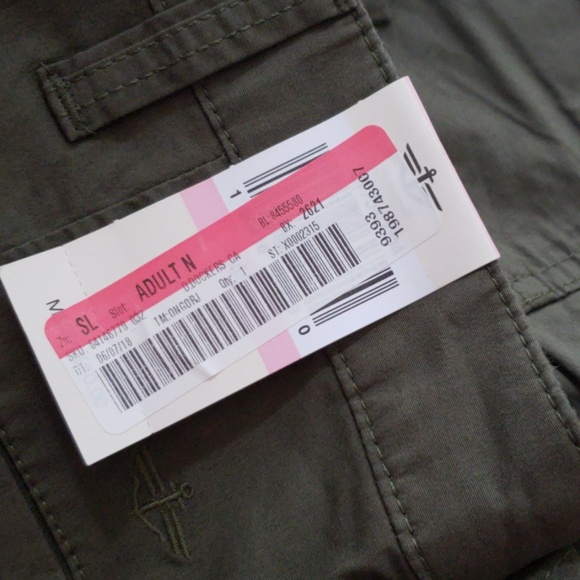 Clothes - Picture 3 of 3